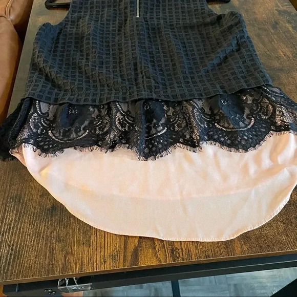 Greylin black and pink sleeveless textured blouse - Picture 10 of 13